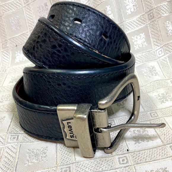 🎉HP🎉 Levi’s Reversible Belt - Picture 5 of 5